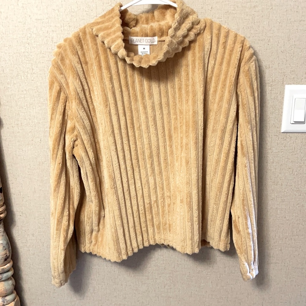 Sweater shirt size M